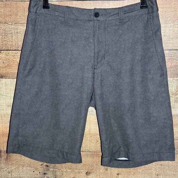 Travis Mathew Other - Travis Mathew Men's 11” Inseam Gray Shorts size 32 Golf Athleisure